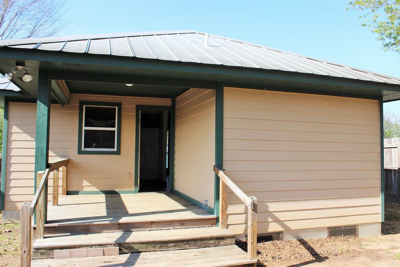 1004 East Main Street #1 - Photo 6 of 8