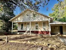 featured image of 303 North Maple Street #1