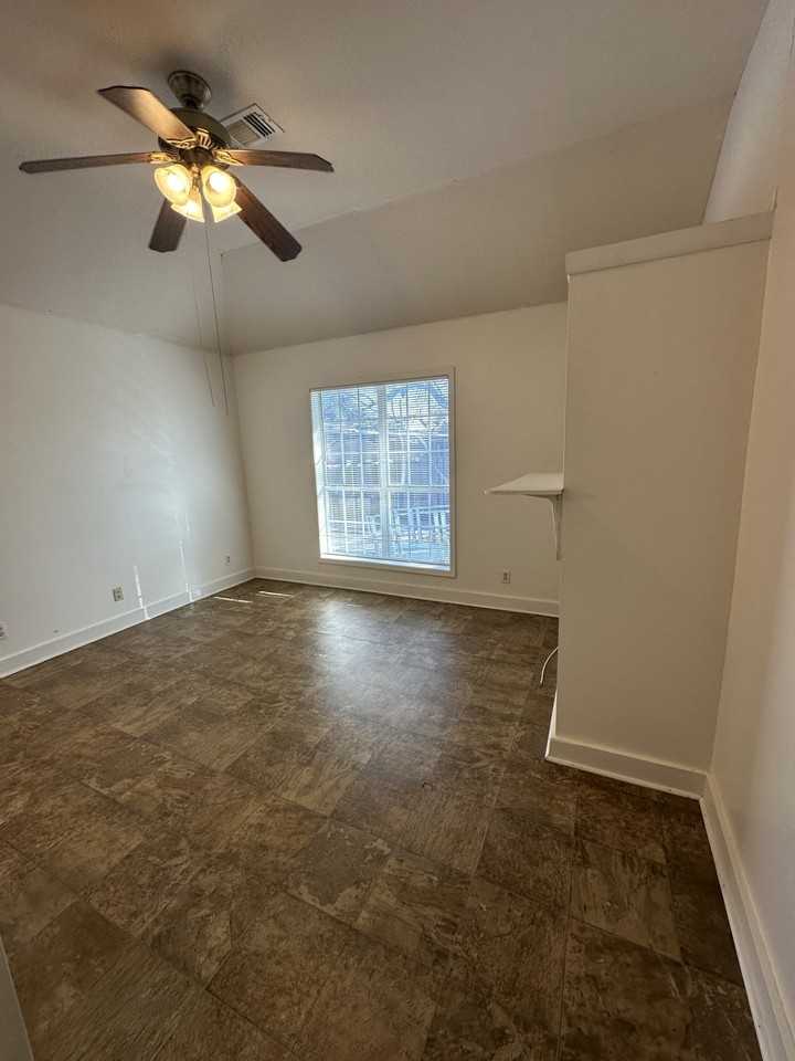 1206 East Alamo Street #1 - Photo 6 of 20