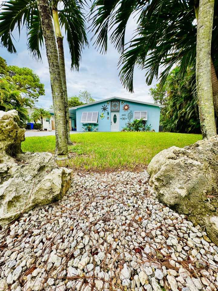 2400 14th Street North #1 - Photo 4 of 35