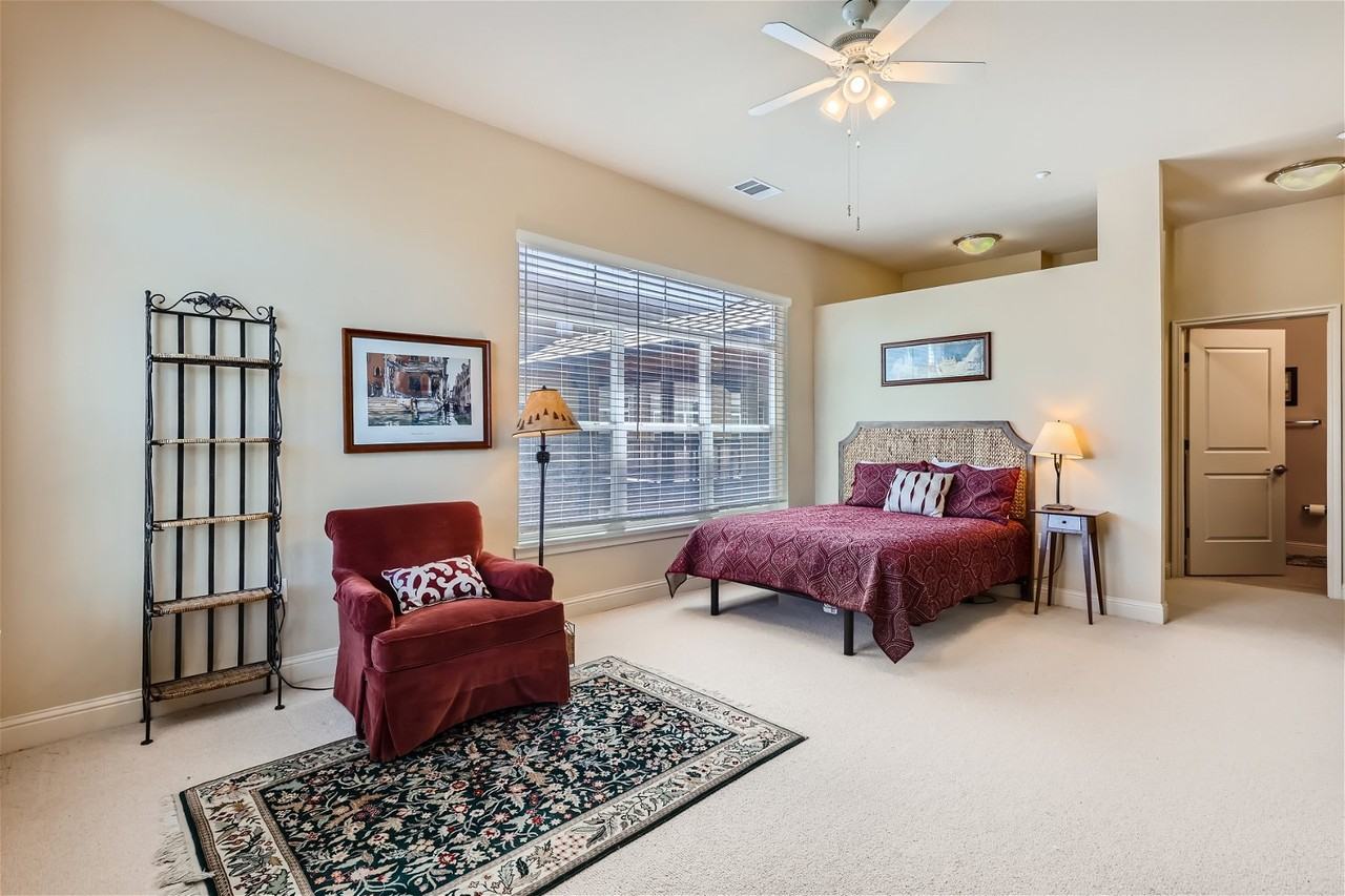 5401 5401 South Park Terrace Avenue - 301 B #301B - Photo 2 of 21