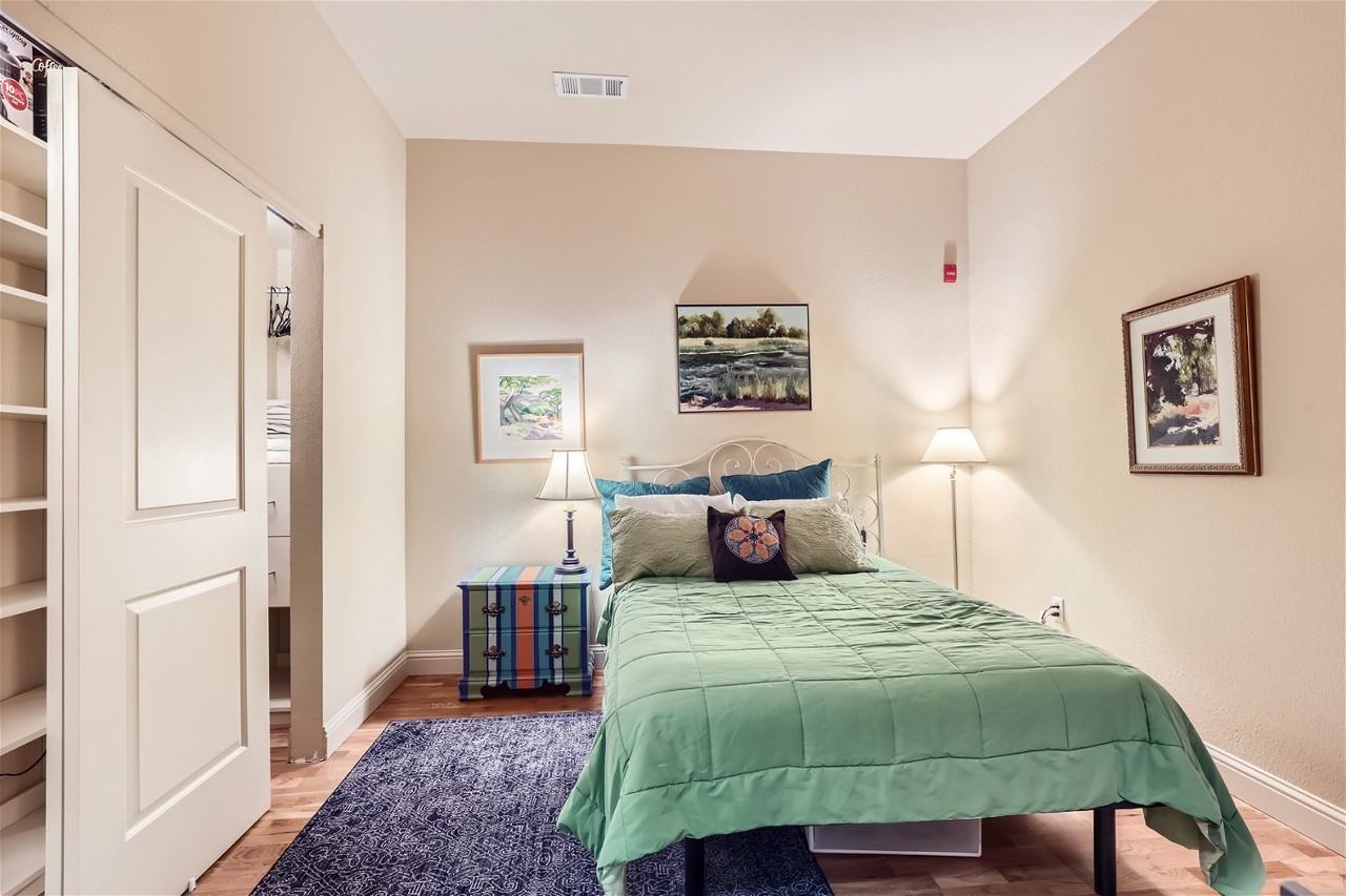 5401 5401 South Park Terrace Avenue - 301 B #301B - Photo 6 of 21