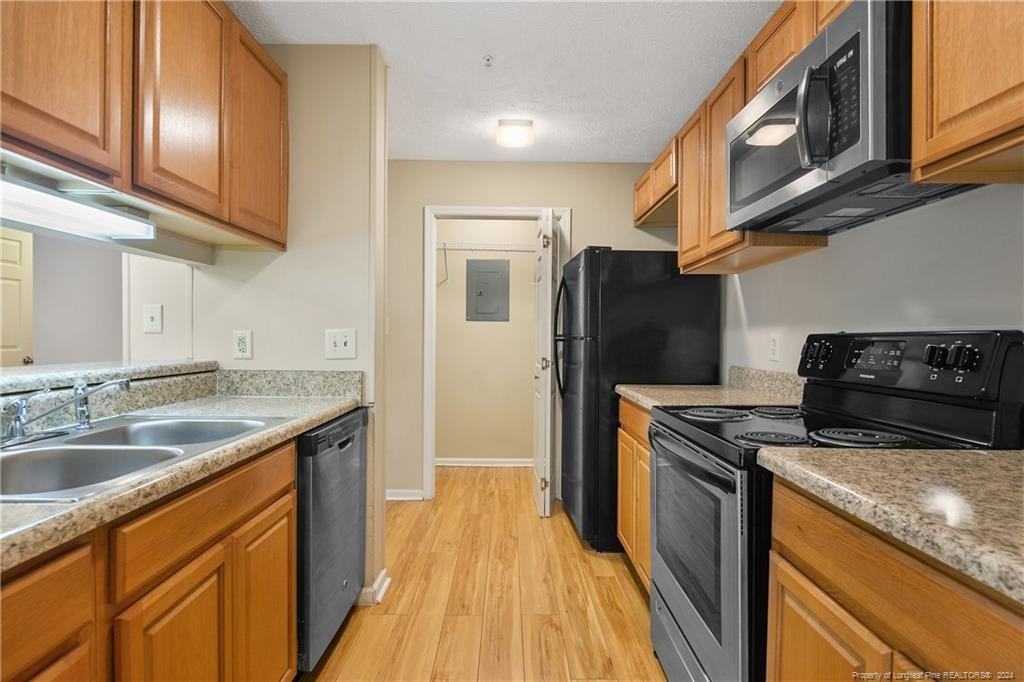 283 Waterdown Dr #1 - Photo 3 of 32