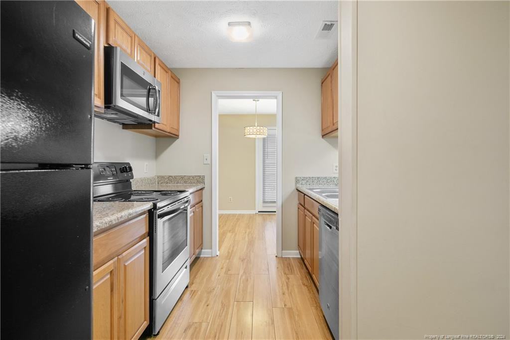 283 Waterdown Dr #1 - Photo 6 of 32