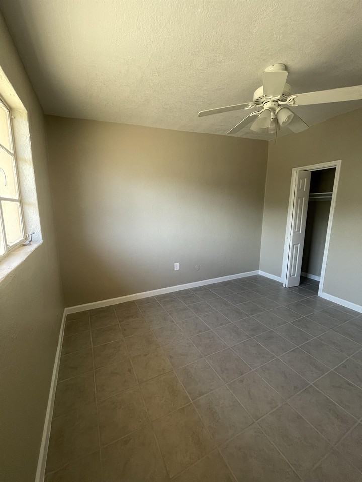 4212 Manzana Ave #1 - Photo 7 of 9