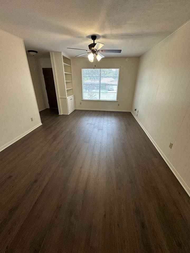 1008 Oakridge Street #1 - Photo 6 of 13