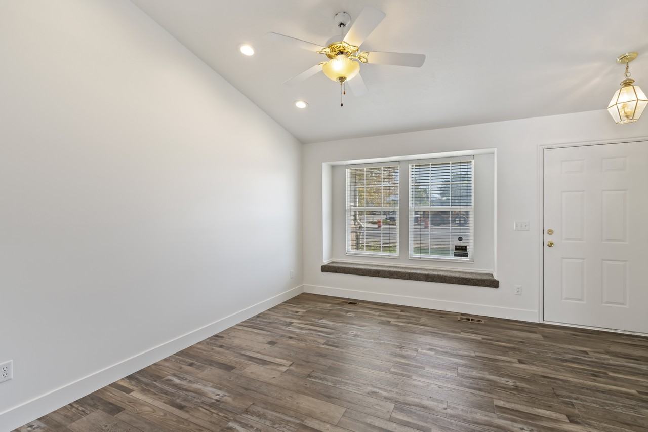 1613 N 2000 W #1 - Photo 6 of 33