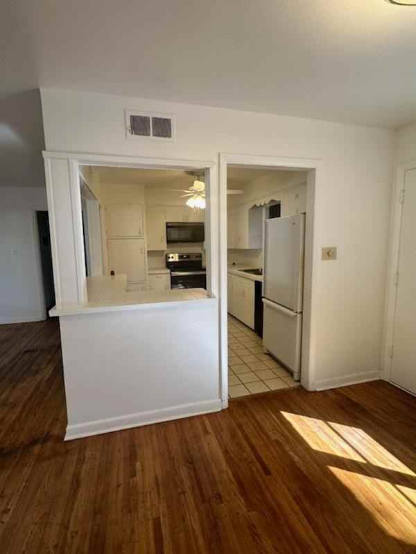 201 Hiawatha Dr #1 - Photo 2 of 11