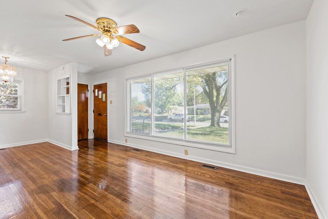 2057 Heather Way #1 - Photo 5 of 21