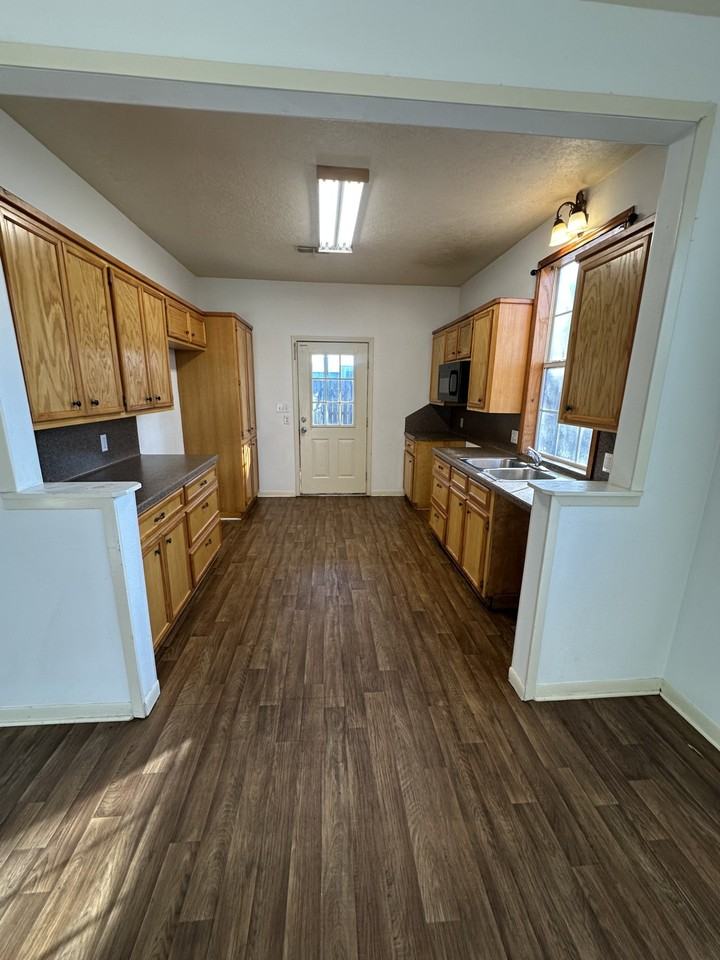 604 East Main Street #1 - Photo 3 of 26