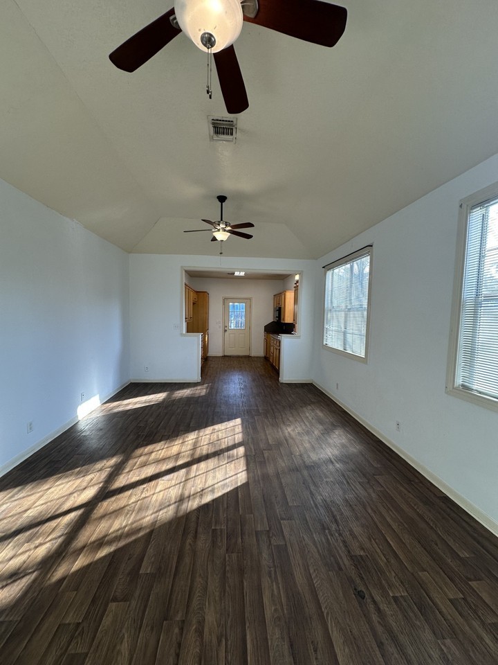 604 East Main Street #1 - Photo 5 of 26