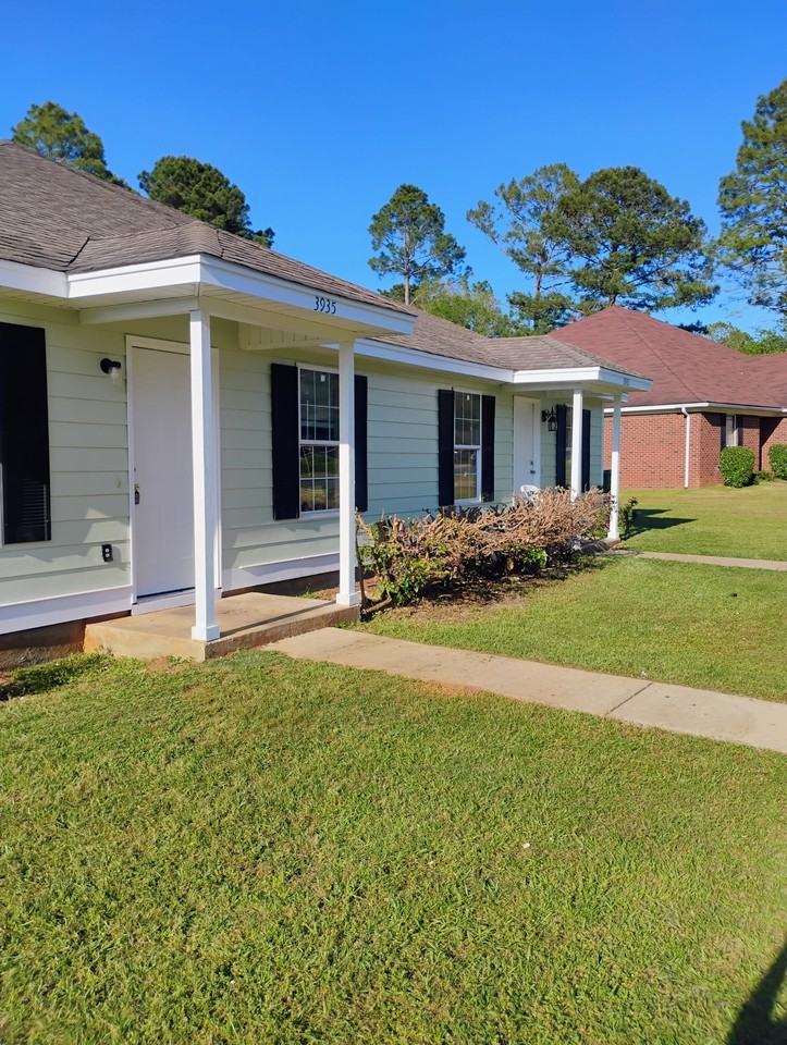 3935 Rodnor Forest Lane #1