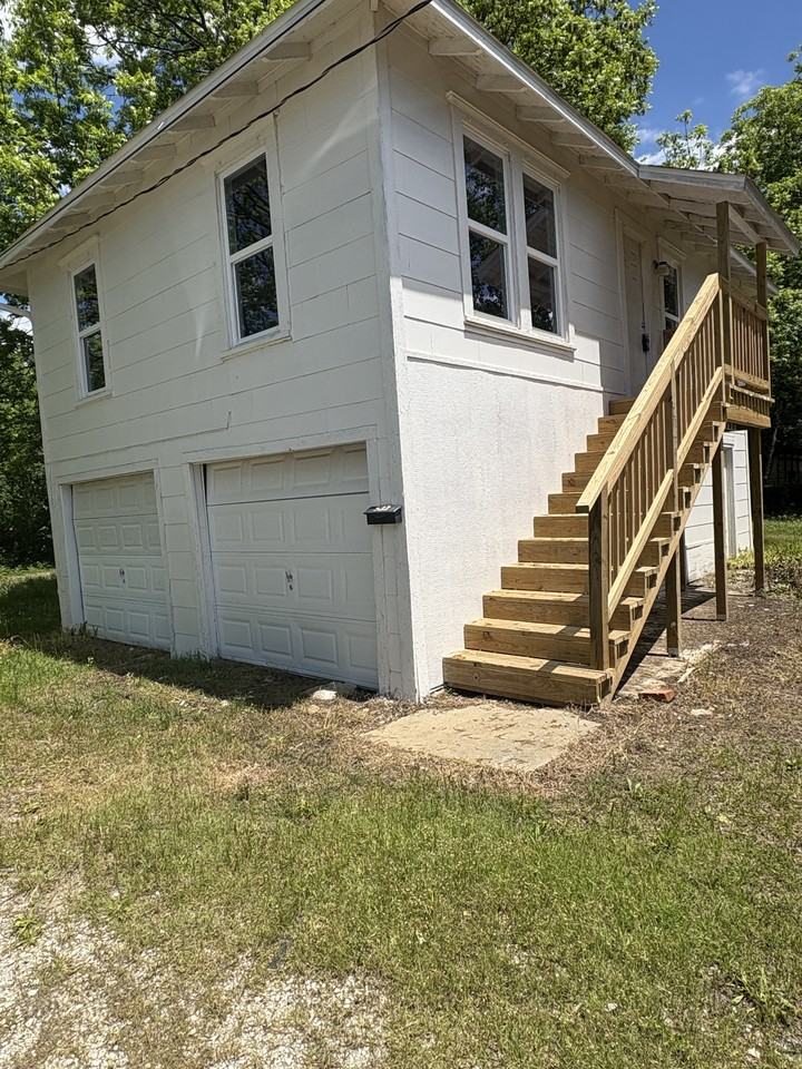 522 S Stonewall St #1 - Photo 2 of 10