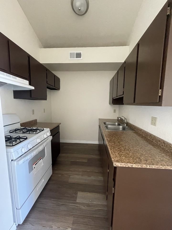 851 Montera Rd #1 - Photo 6 of 18