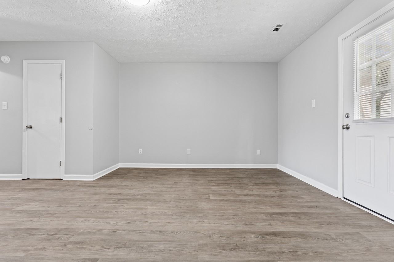 1649 Foxhaven Dr #1 - Photo 7 of 26