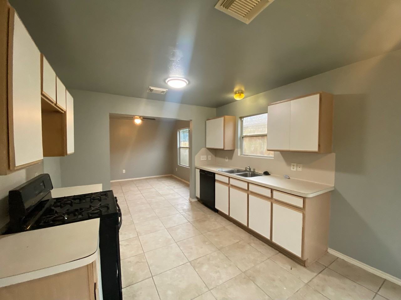 19706 Shores Edge Drive #1 - Photo 3 of 9