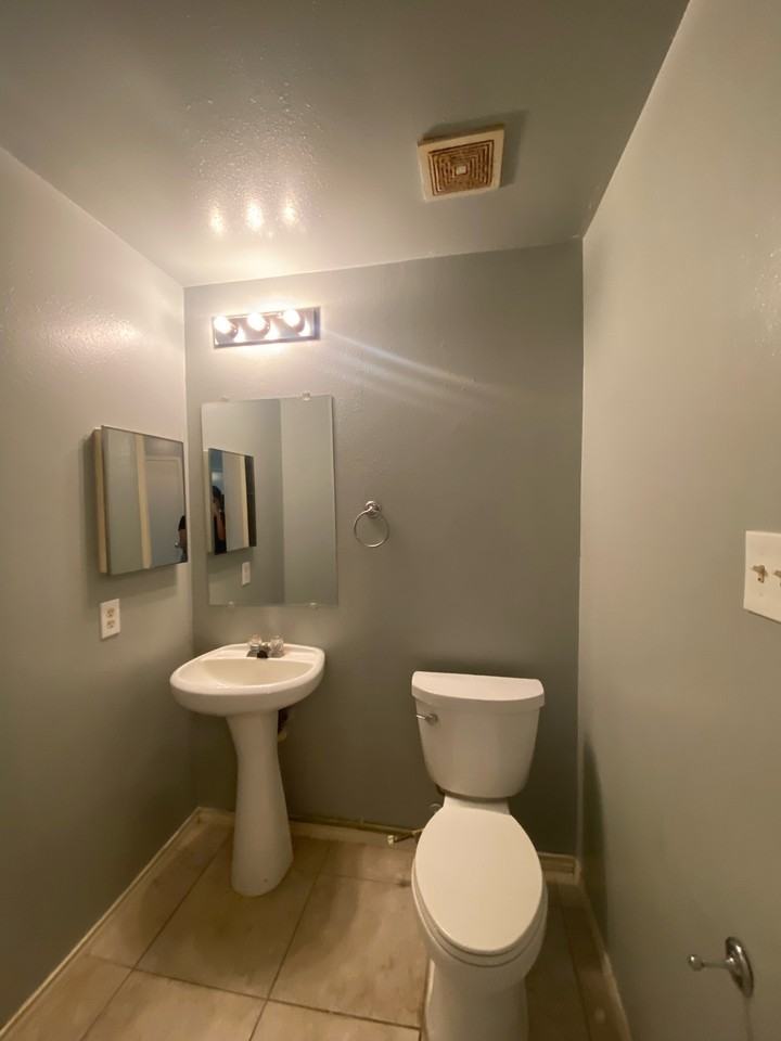 19706 Shores Edge Drive #1 - Photo 4 of 9