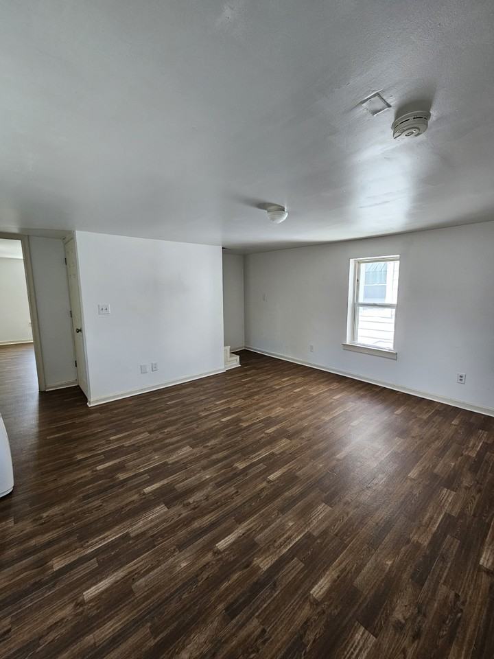 29 29 North New StreetApt B #1 - Photo 6 of 9