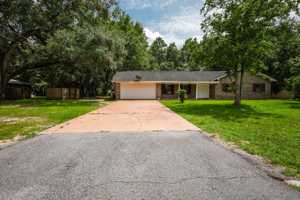 featured image of 5905 Pamela Drive #1