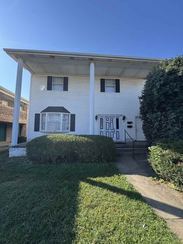 2467 3rd Ave