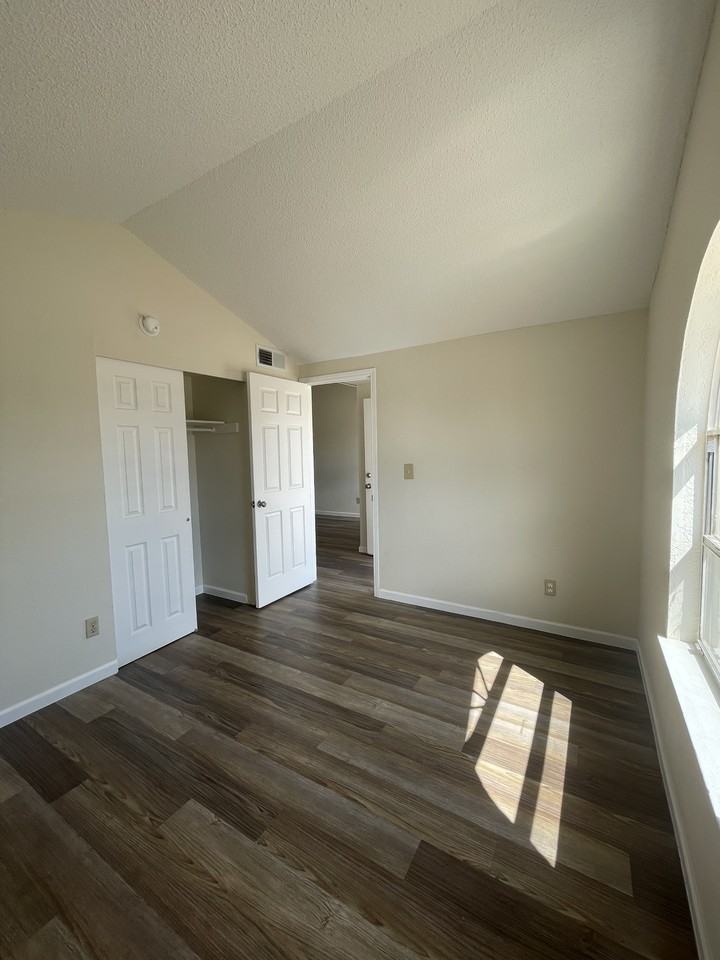 849 Montera Rd #1 - Photo 5 of 17