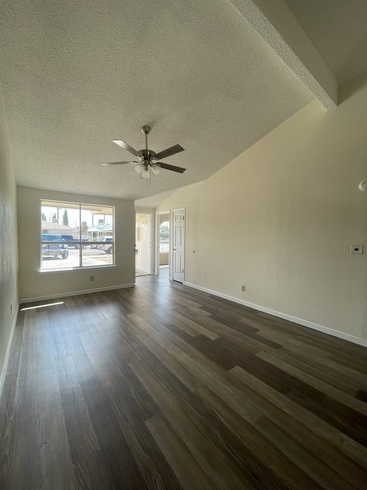 849 Montera Rd #1 - Photo 7 of 17