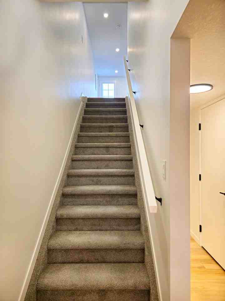 12114 43 Street NW #12114BS - Photo 4 of 15