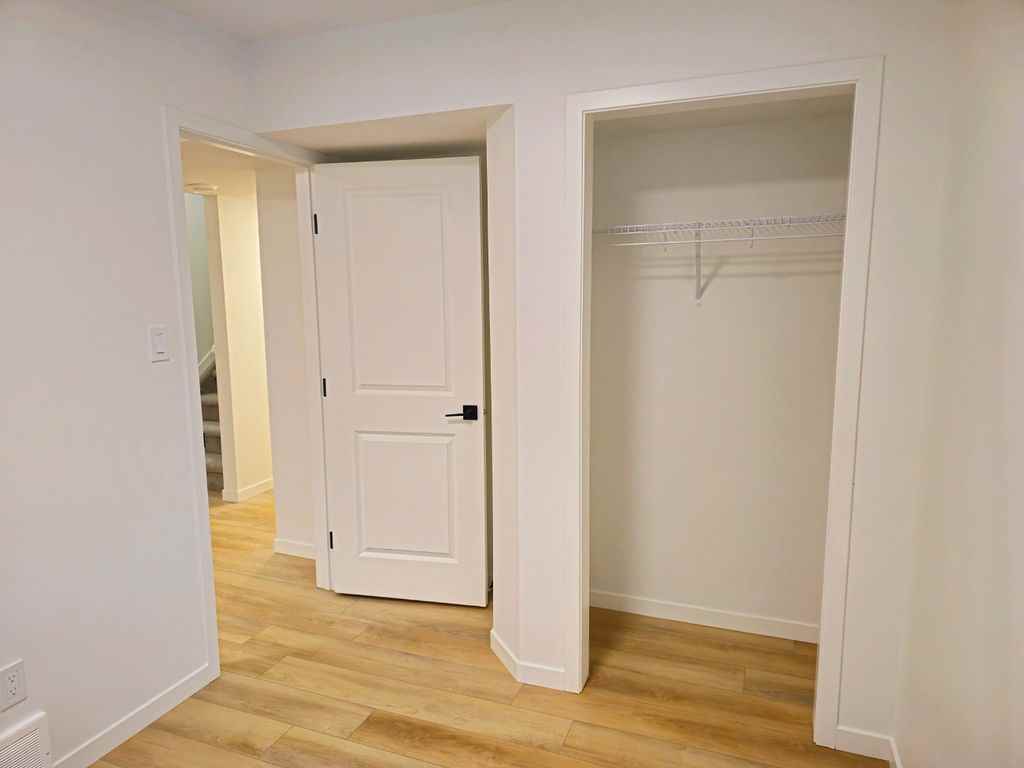 12114 43 Street NW #12114BS - Photo 5 of 15