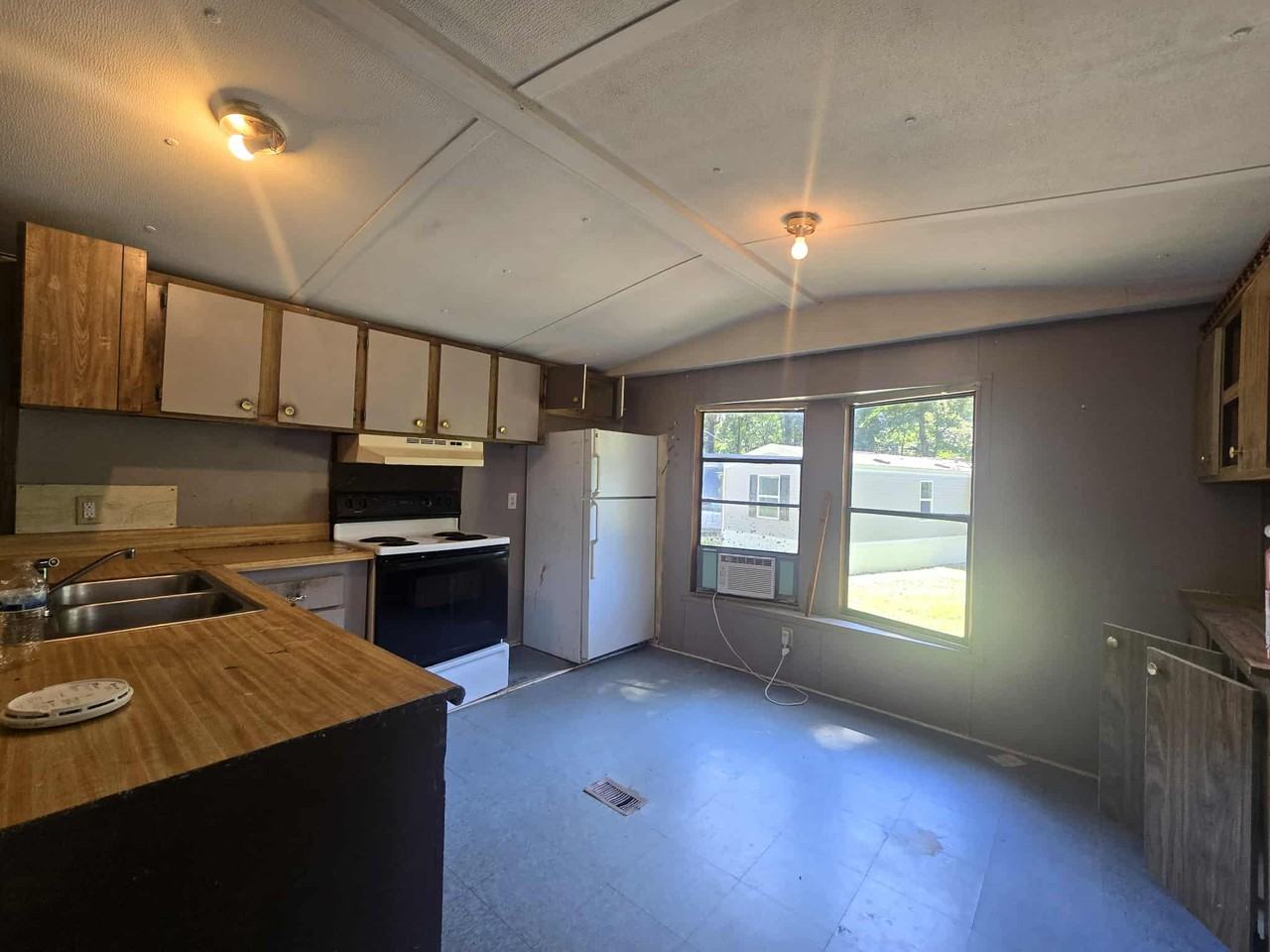 1380 Mapleash Avenue #5 - Photo 2 of 8