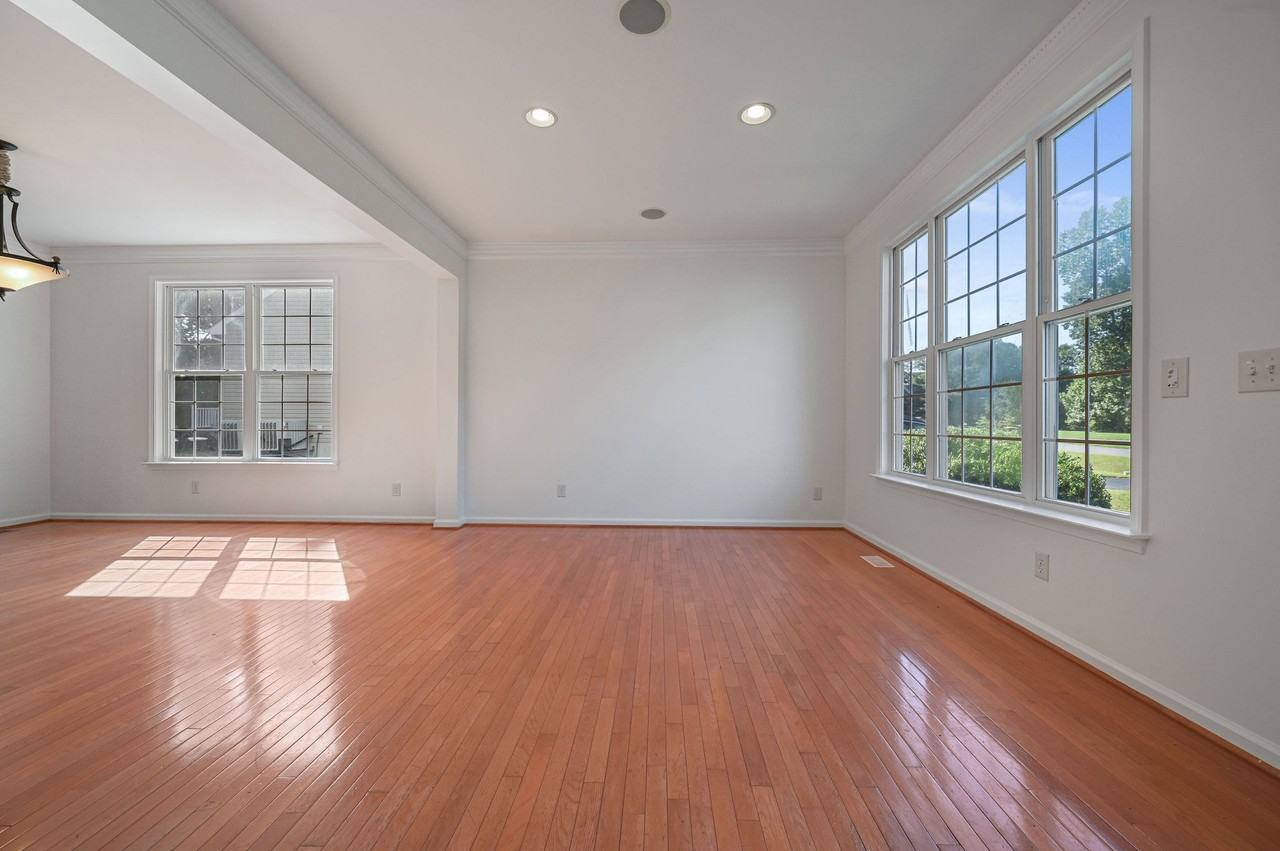 438 Lorraine Dr #1 - Photo 3 of 25