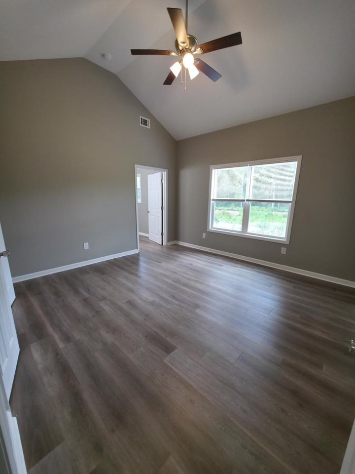 207 Charlotte Cir #1 - Photo 5 of 14