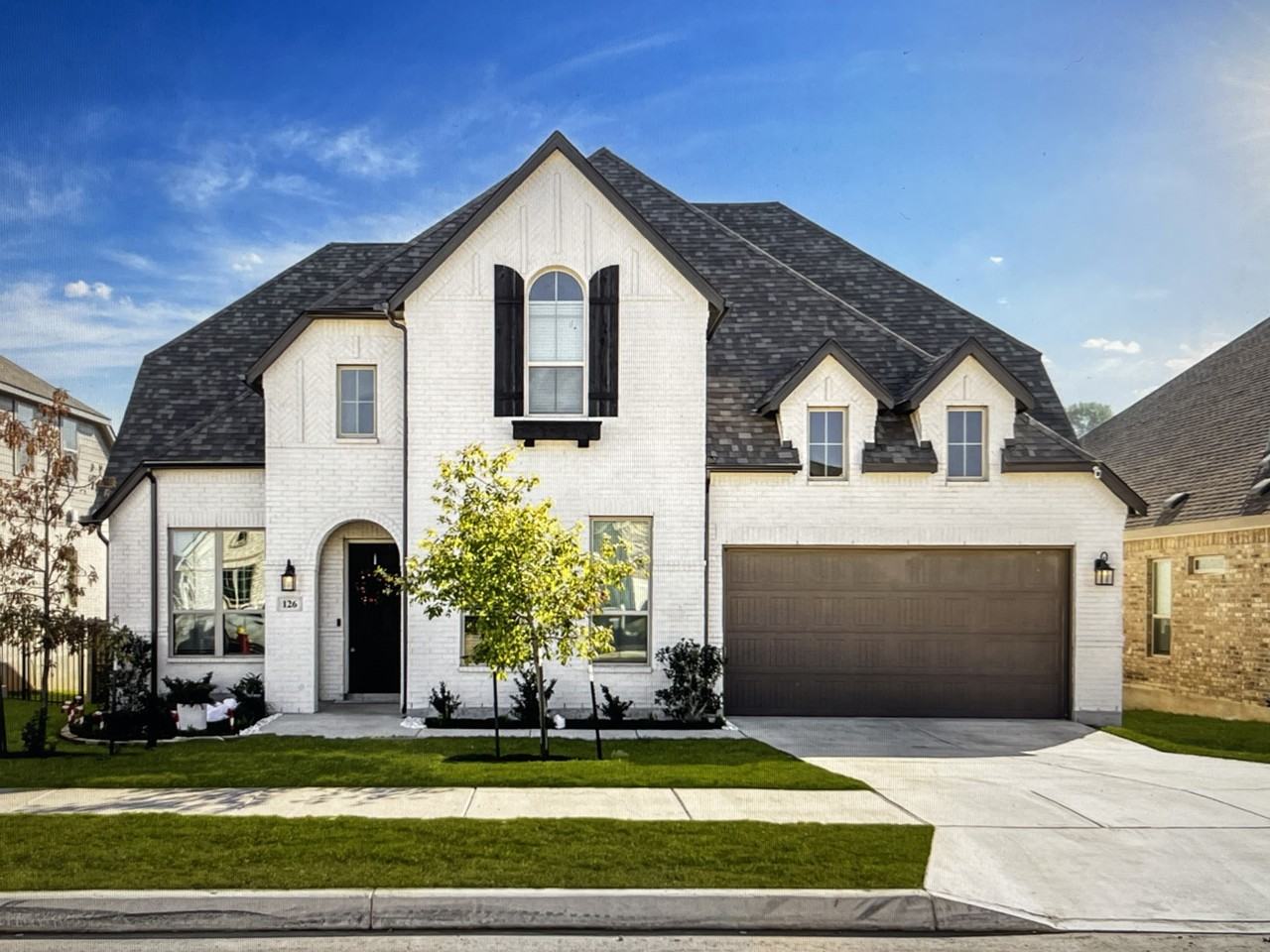 126 Huntwick Dr #1 - Photo 3 of 50