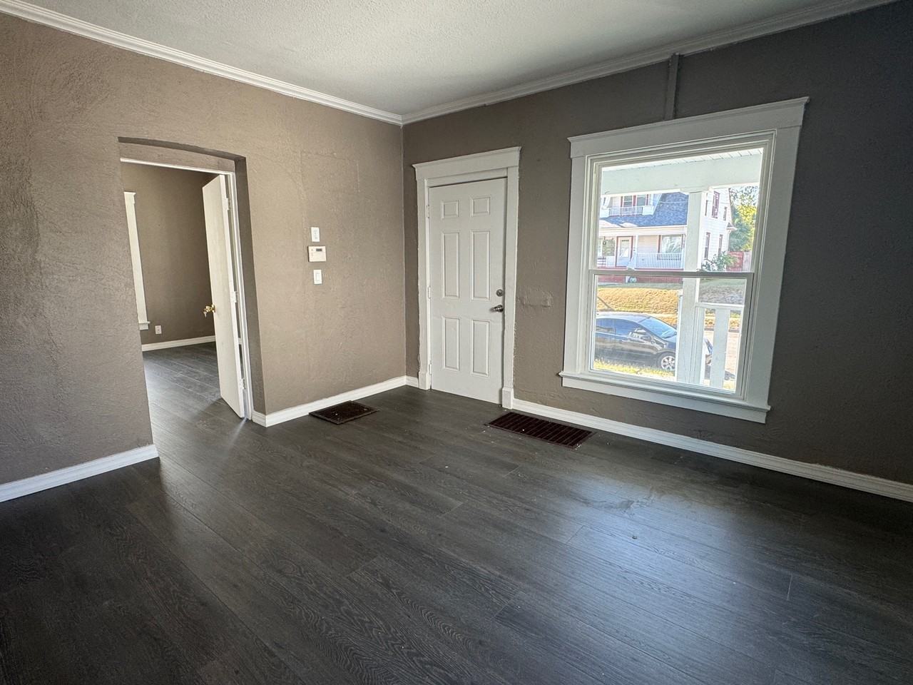 303 Forest Ave #1 - Photo 3 of 13