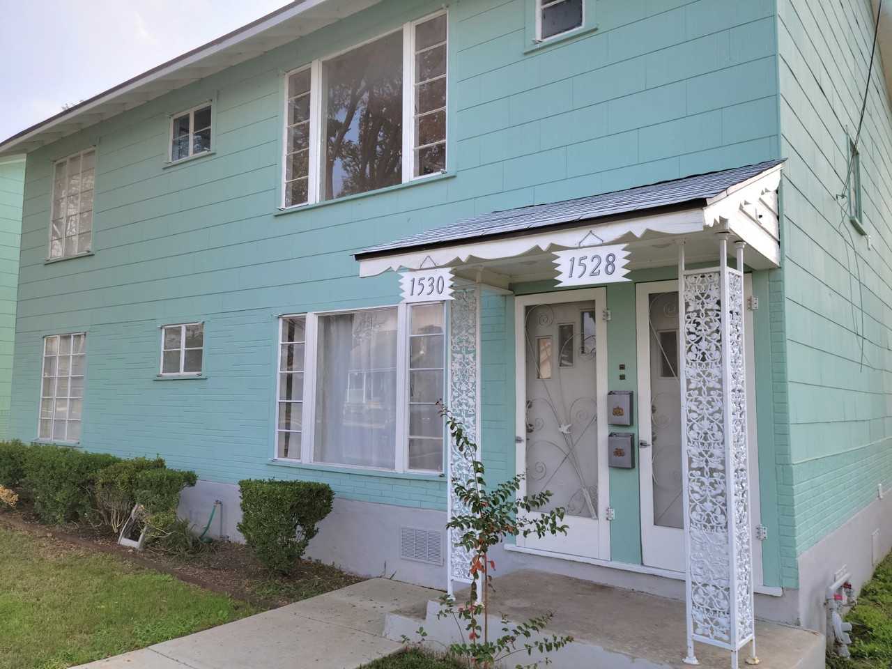 1528 Steves Ave #1 - Photo 2 of 31