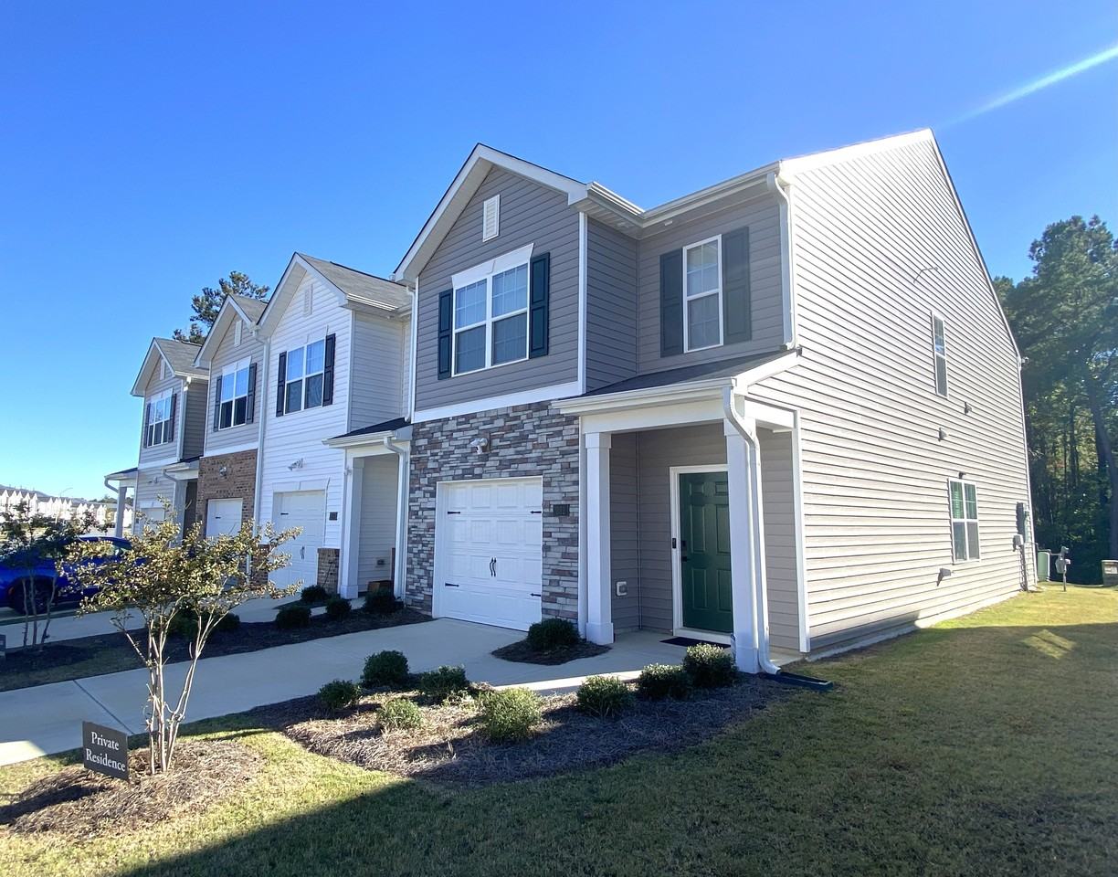 232 David Hill Dr #1 - Photo 3 of 25