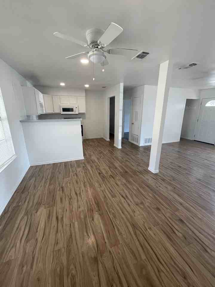 179 Shadow Valley #1 - Photo 4 of 24