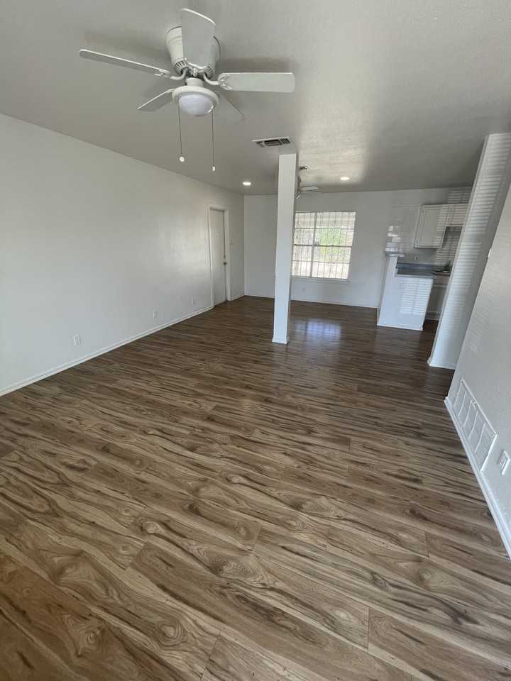 179 Shadow Valley #1 - Photo 6 of 24