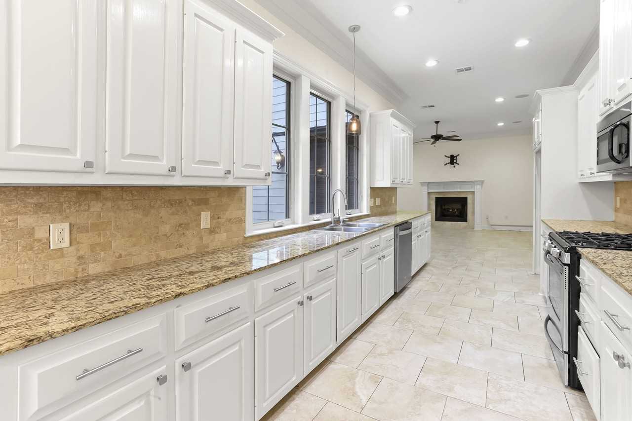 2437 Fiero St #1 - Photo 3 of 21