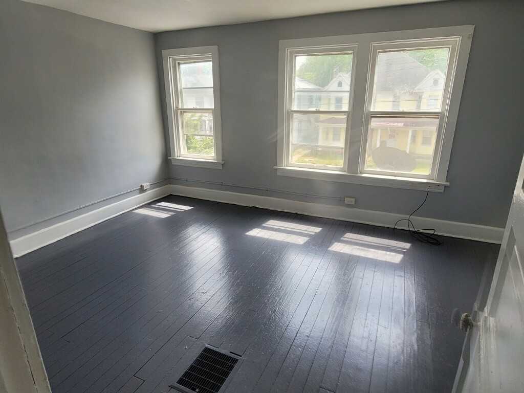 742 W King St #1 - Photo 7 of 11