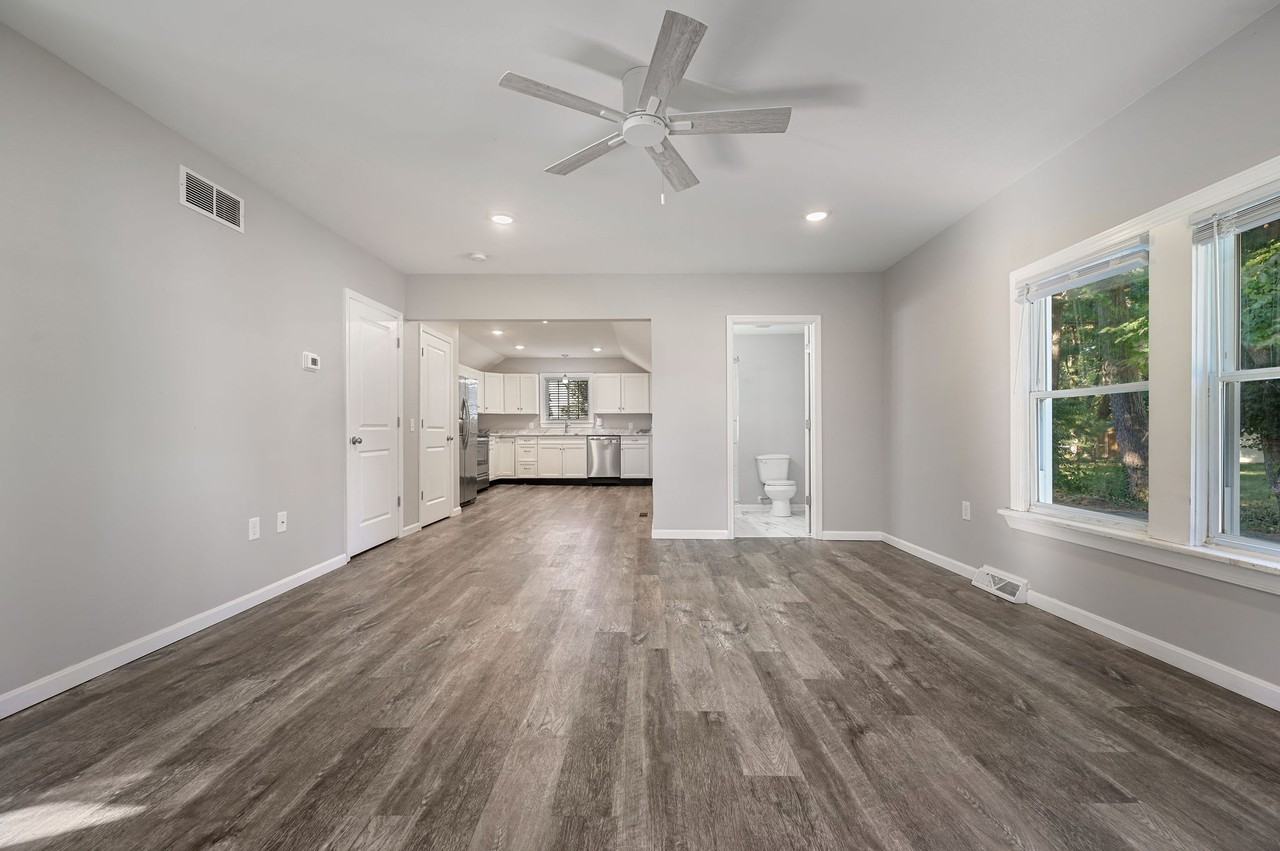 107 Southern Blvd #1 - Photo 3 of 14