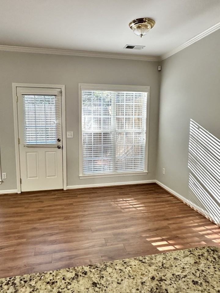 525 Hackberry Ridge Cove #1 - Photo 4 of 24