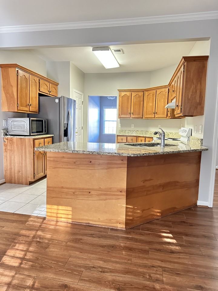 525 Hackberry Ridge Cove #1 - Photo 7 of 24