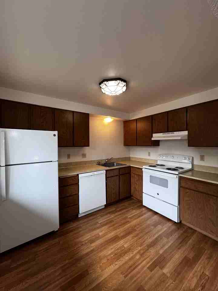 1164 Harris St Se Apt E #1164E - Photo 5 of 9