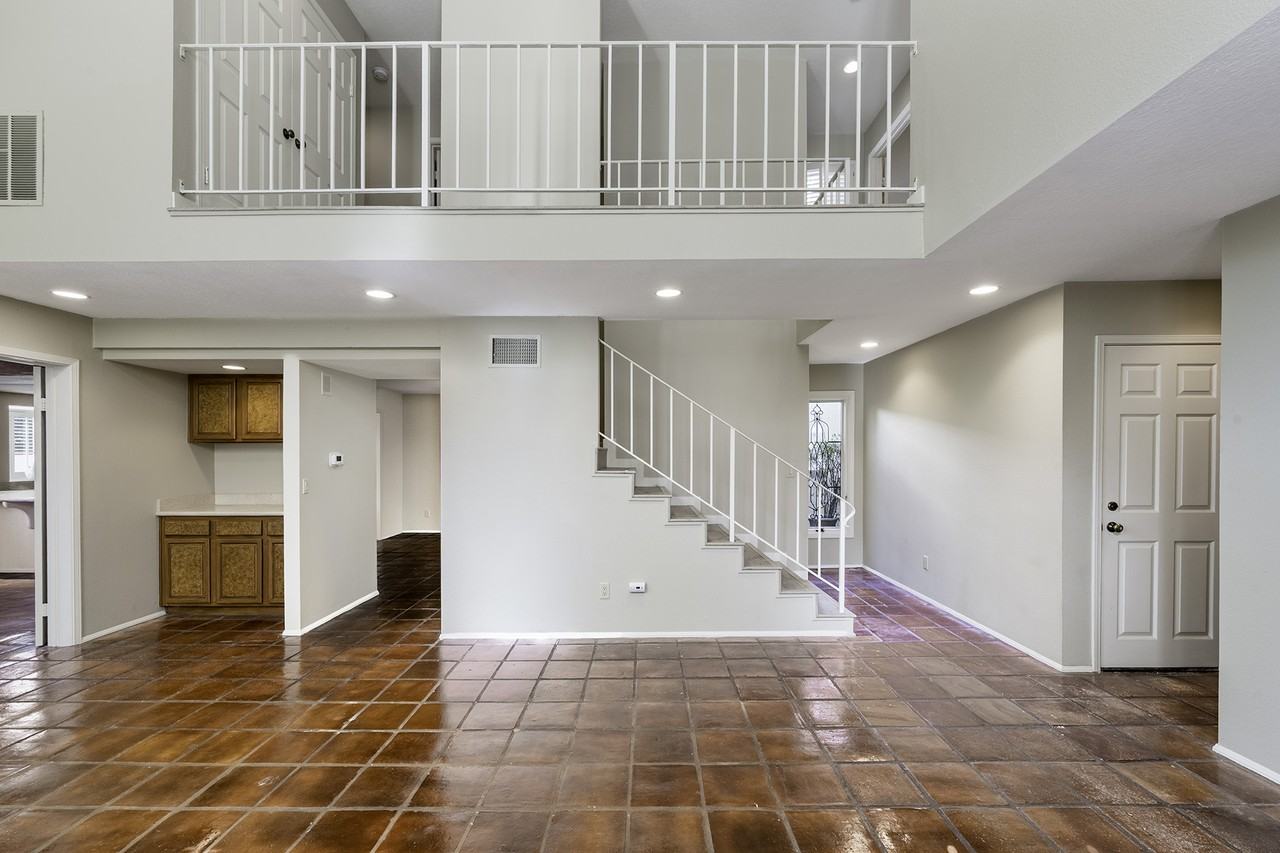 369 Avenida Granada #1 - Photo 4 of 27