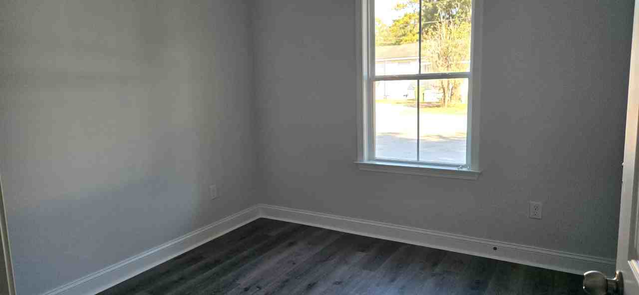 205 205 Bagley Ave - 1Unit A #1 - Photo 7 of 10