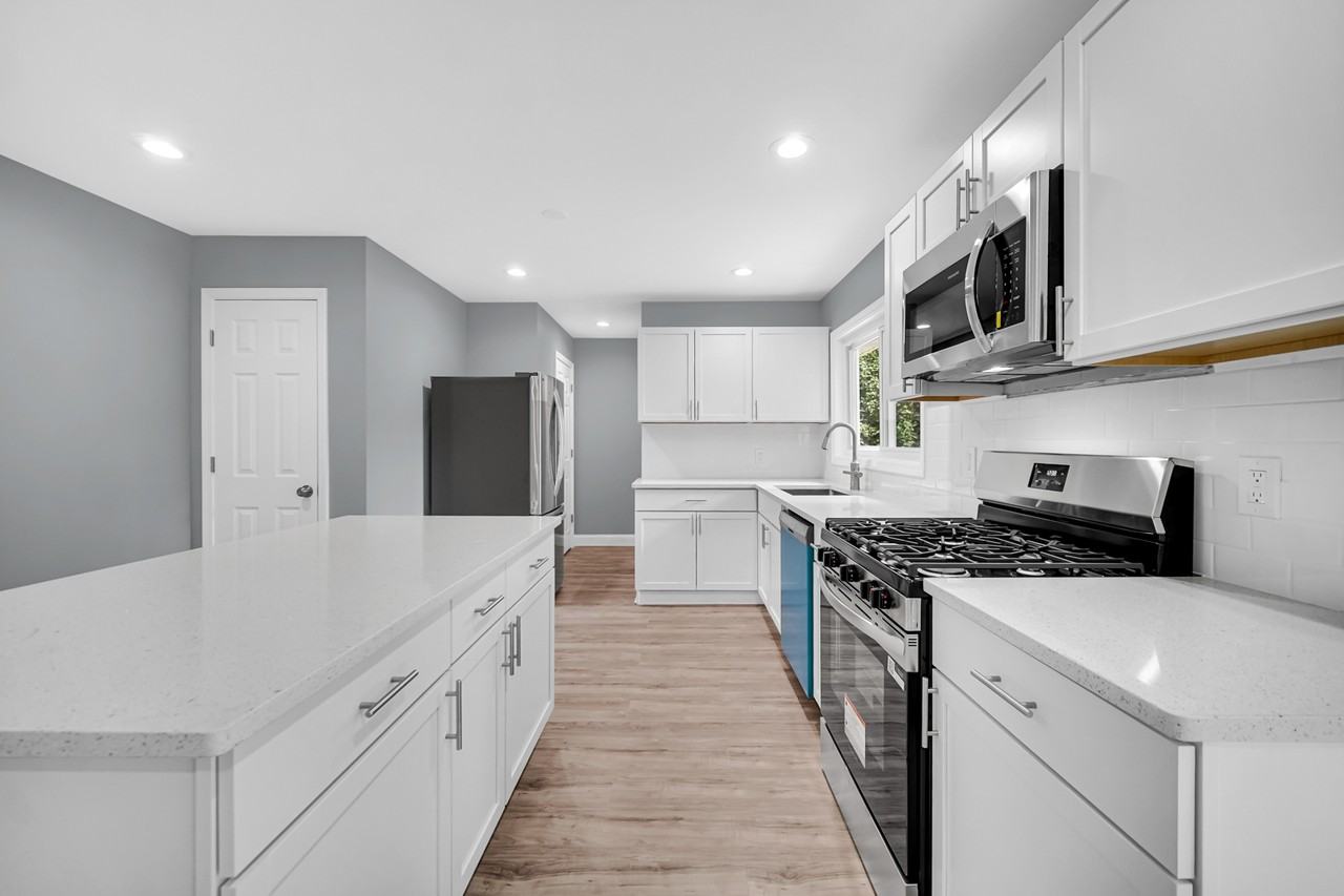 8013 Monaldi Dr #1 - Photo 4 of 24