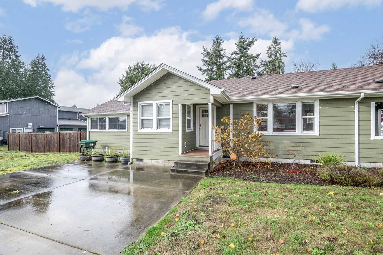 117 Mosman Avenue Southeast #1 - Photo 3 of 25