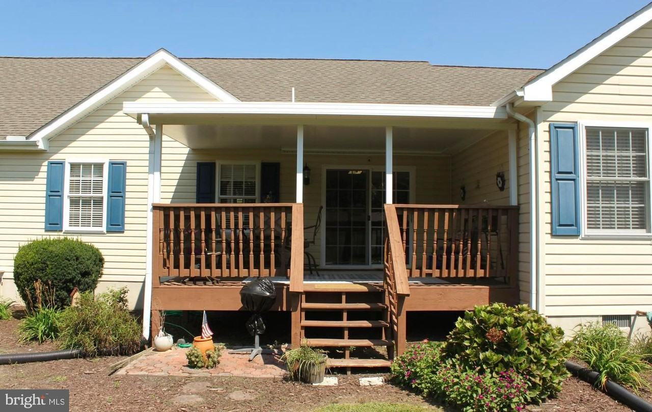 1622 Forrest Ave #1 - Photo 2 of 15