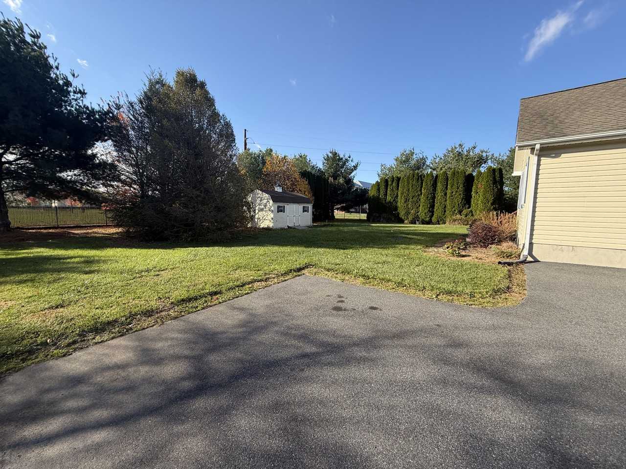 1622 Forrest Ave #1 - Photo 3 of 15