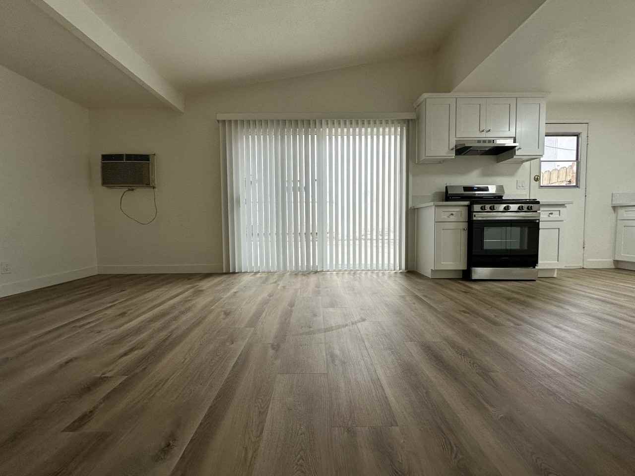 1802 East 4th Street #A - Photo 3 of 26